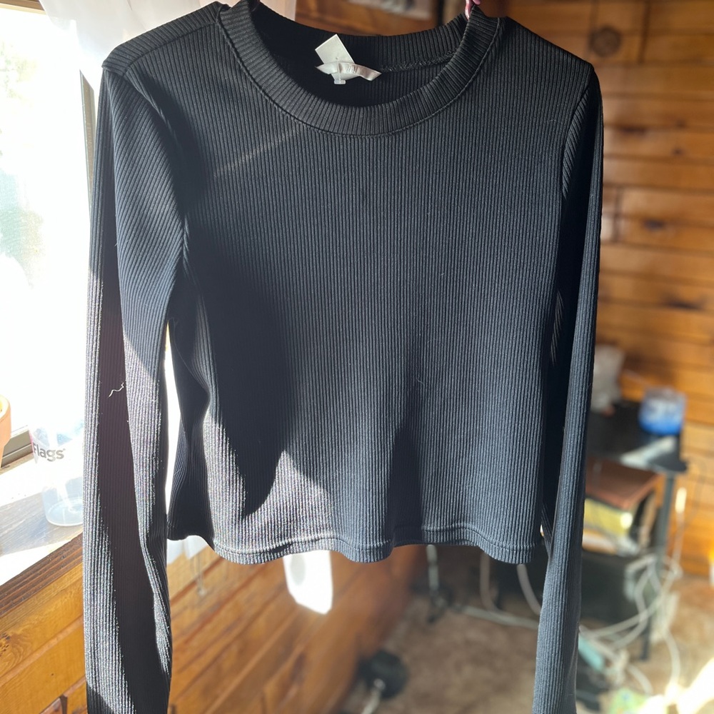 H&M long sleeved ribbed shirt size M